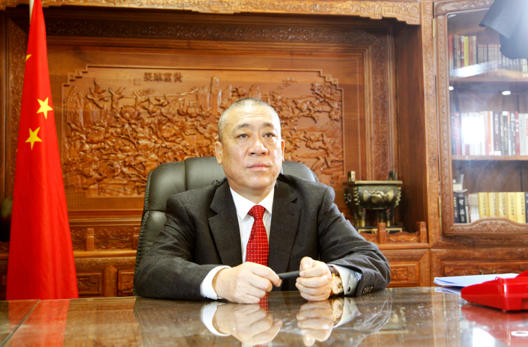 “發(fā)錢發(fā)到手軟”的網(wǎng)紅老板，河南礦山董事長崔培軍也來參會(huì)啦！