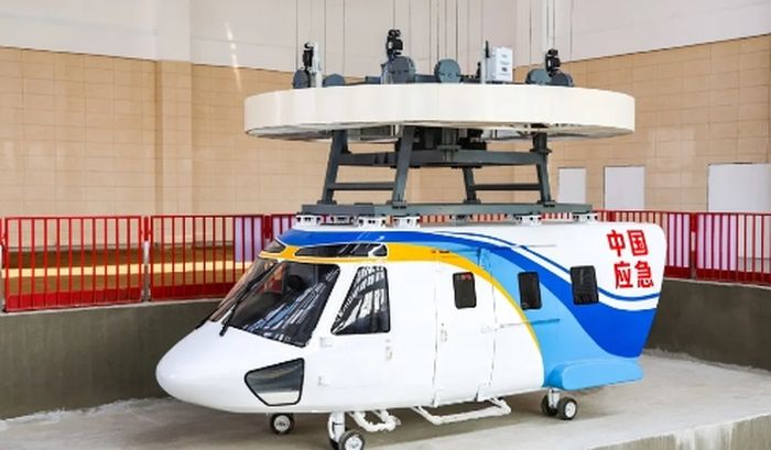 與總理“同框”，這臺起重機(jī)“大有作為”